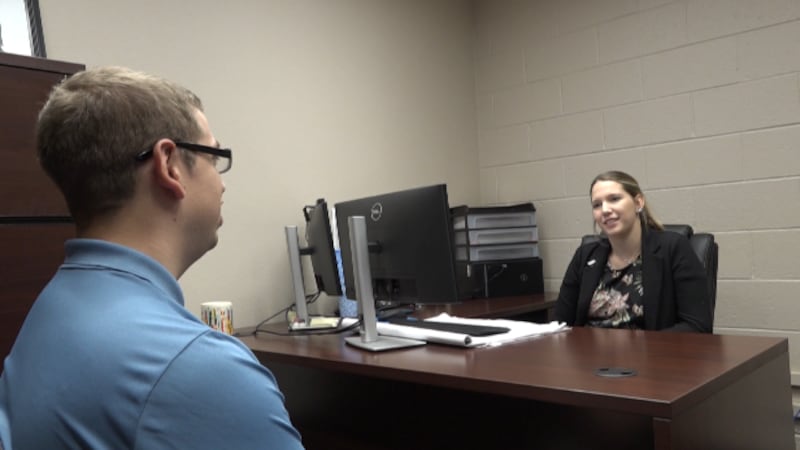 Consejos de seguridad al usar transporte por aplicación, según la Policía de Texas Tech