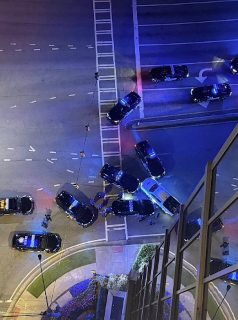 Hispano huye de la policía porque pensaba que tenía la licencia vencida.