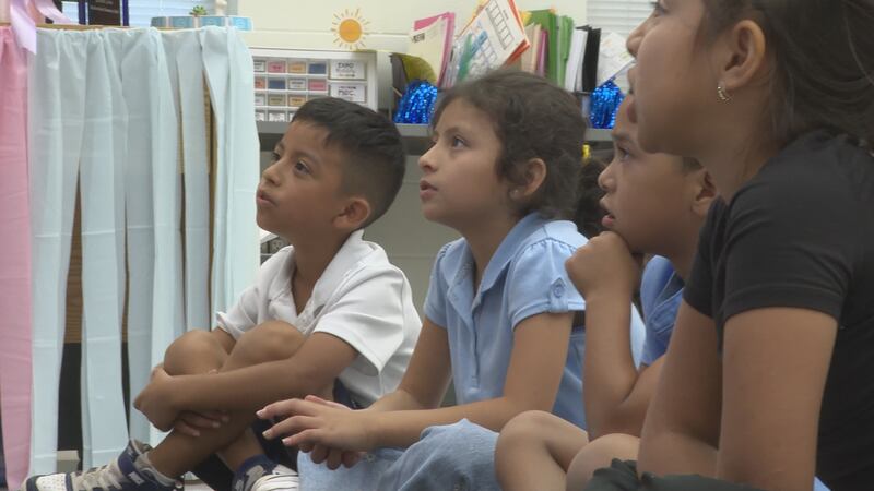 Programa de ESOL en distrito escolar Bay