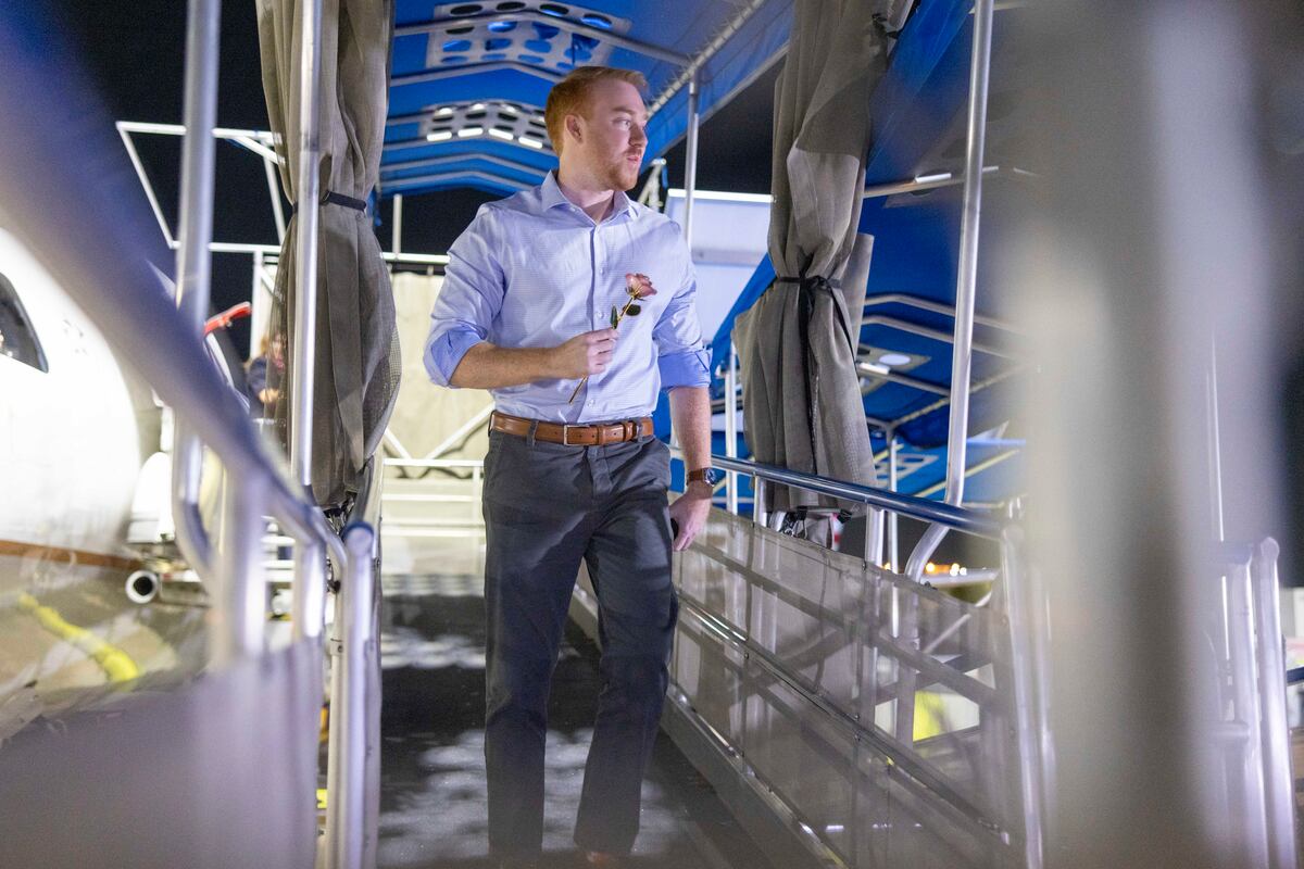 preloaded gallery image