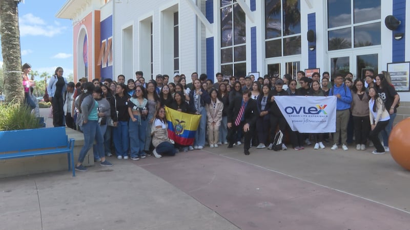 Visitantes Ecuatorianos trabajan con Visa J1 durante la primavera en Panama City Beach